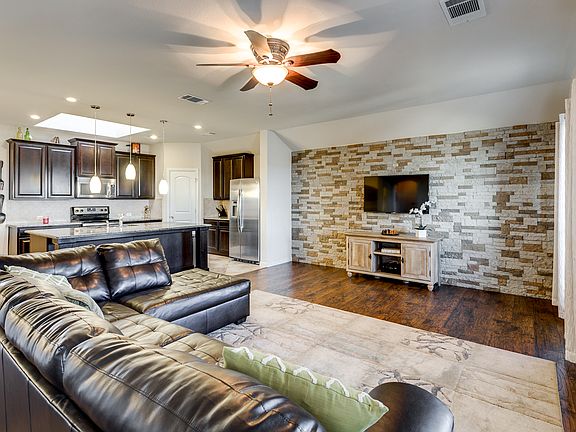 2nd image of 9436 Castlewood Dr