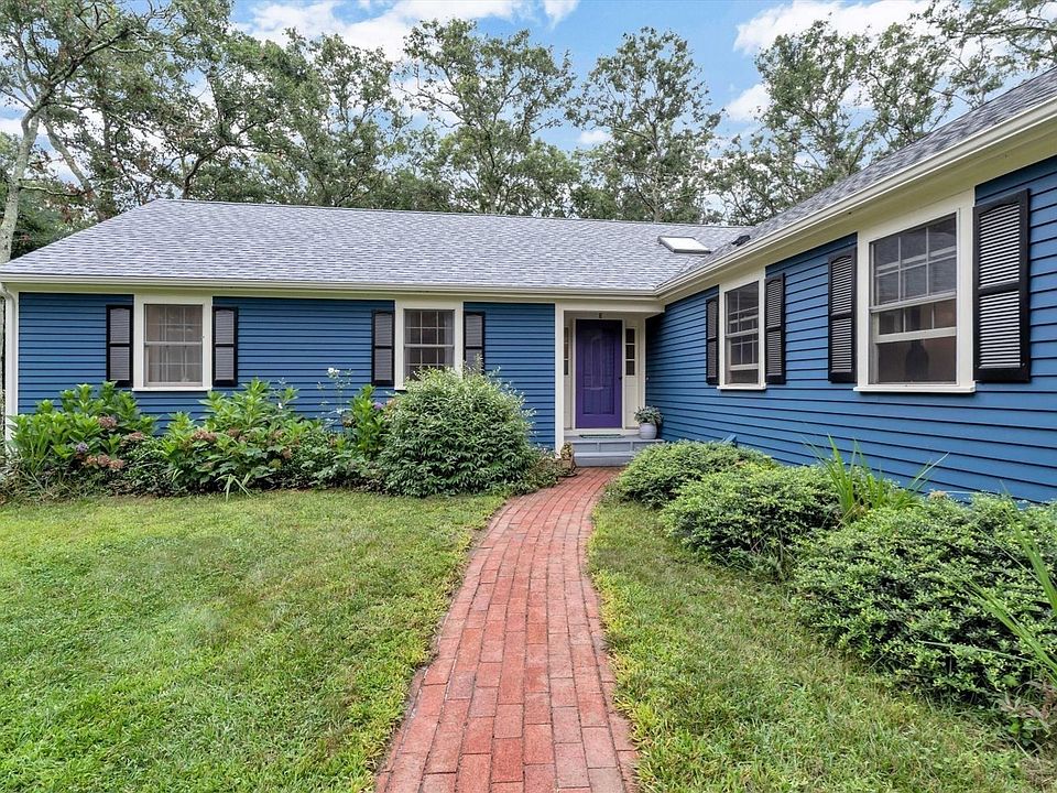 1st image of 8 Golf Link Cir