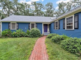 8 Golf Link Cir, Sandwich, MA 02563