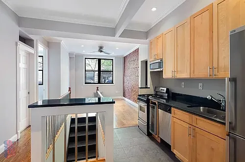 334 E 100th St Photo 1 334 E 100th St Photo 1