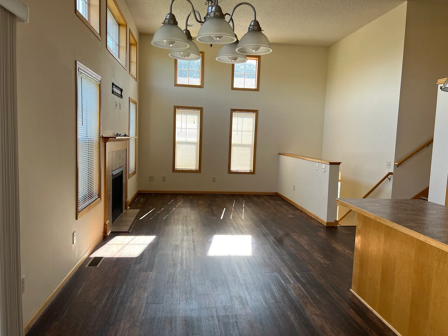 3 bed, 1885 sqft, $2,625 — Photo 3