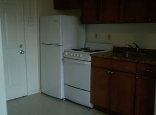 364 Central Ave Apartments - Studio Apartment with ALL Utilities Included!, Dover, NH 03820