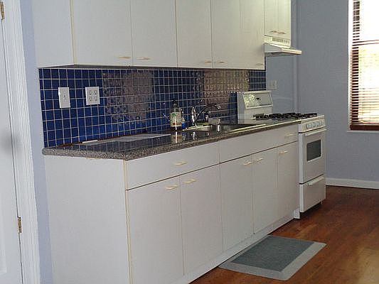 5th image of 162 9th St #1