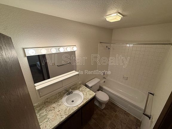 5th image of 1315 Cordova St #105