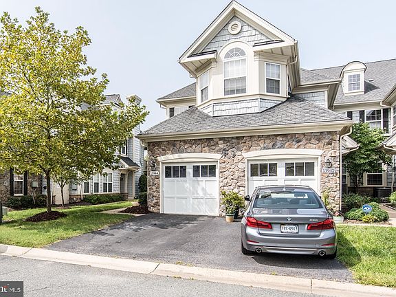 3rd image of 13944 Greendale Dr #21