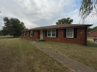 1880 Old Trenton Rd, Clarksville, TN 37040