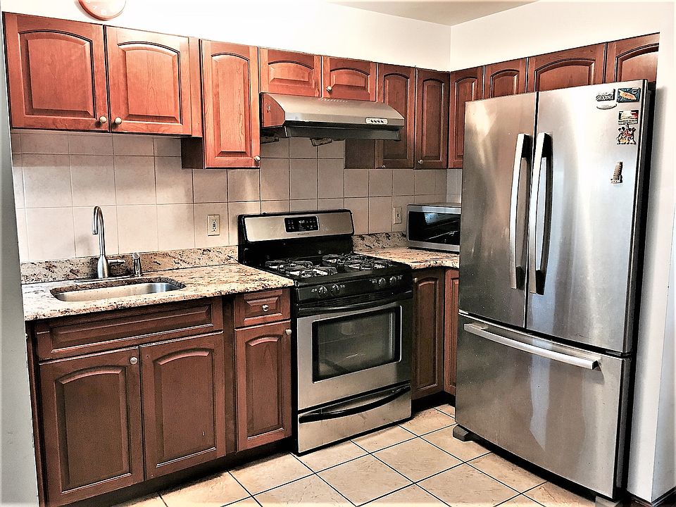 1st image of 64-34 Grand Central Pkwy #2E