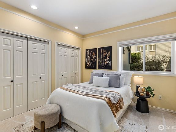 5th image of 2349 Harbor Avenue SW #701