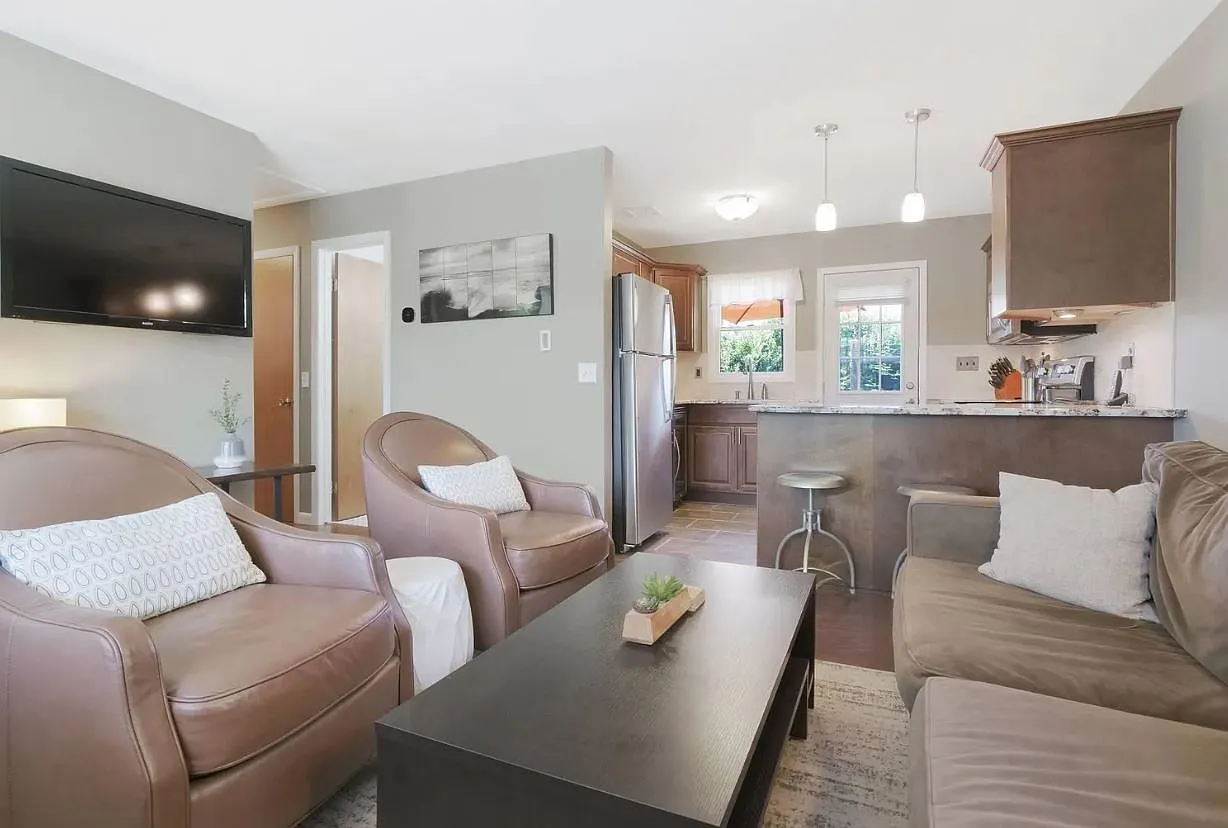 Discover the Perfect Beach Retreat in Montauk's Ditch Plains — Photo 3