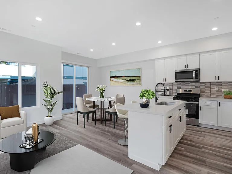 42 Kamilah Deyn Cir — Photo 3