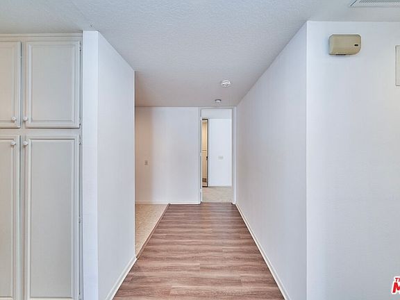 4th image of 1271 Granville Ave #3
