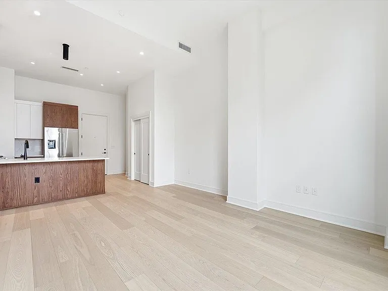 38 Jackson St #515 — Photo 6