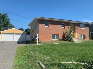 19 New York Ave, Deer Park, NY 11729