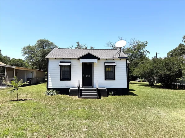 707 E 23rd St, Cisco, TX 76437