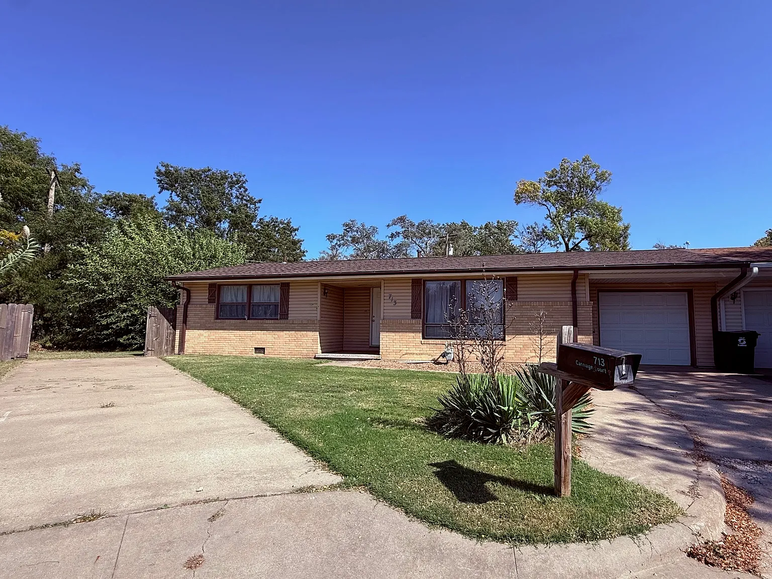 3 bed, 1205 sqft, $1,400 — Photo 1