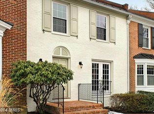 8233 Taunton Pl, Springfield, VA 22152