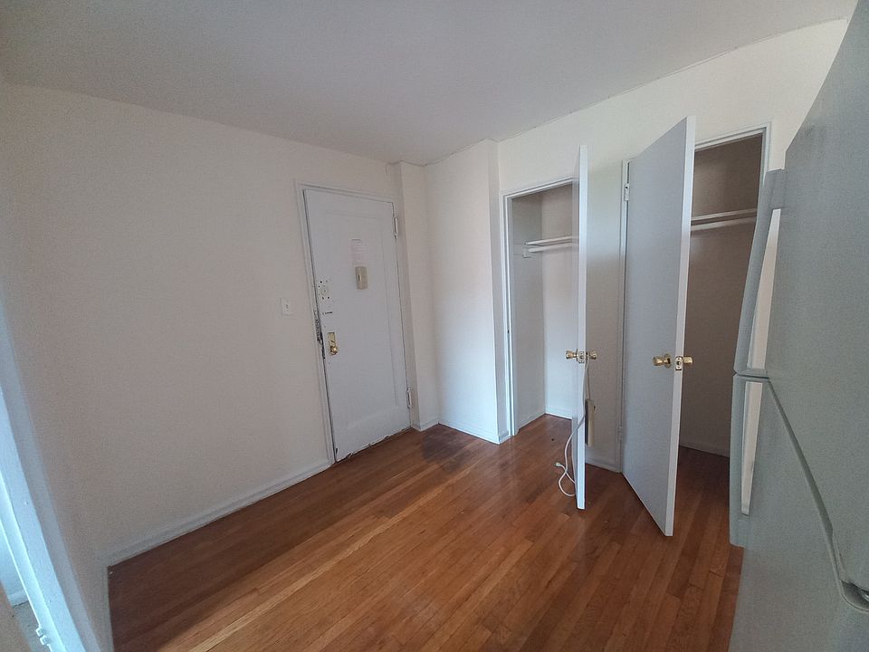 1st image of 147-36 Hoover Ave #2