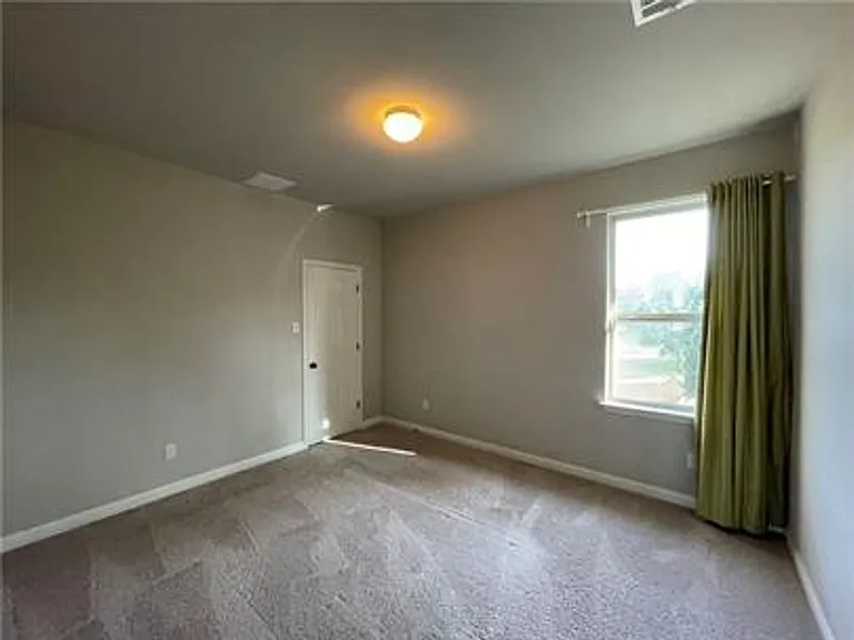 4004 Isabella Grace Ct — Photo 14