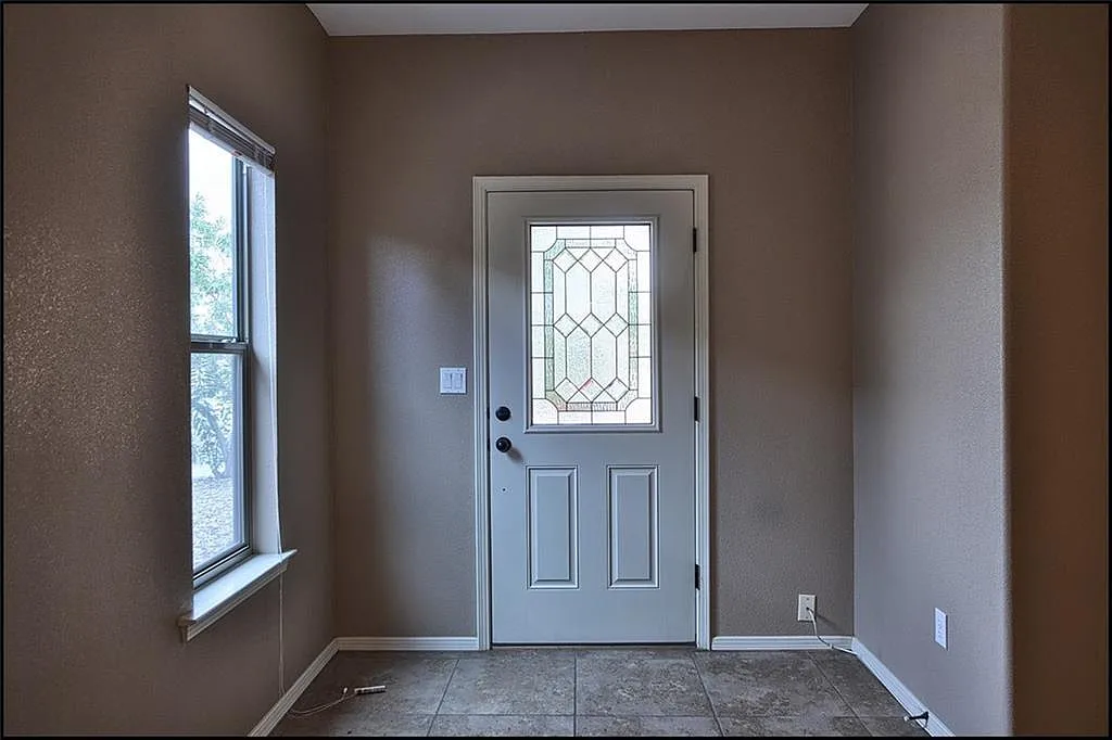 4 bed, 2.0 bath, 1558 sqft, $1,575 — Photo 4