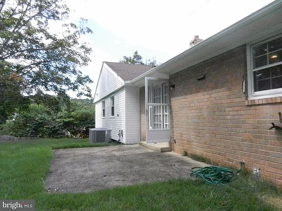 3rd image of 4405 Mount Olney Ln