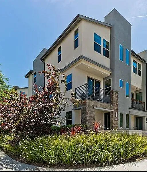 19503 Cardigan Dr