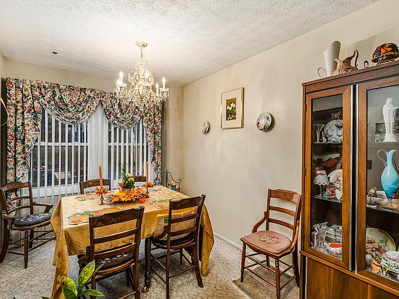 3rd image of 487 Clairbrook Ave #Jg-1