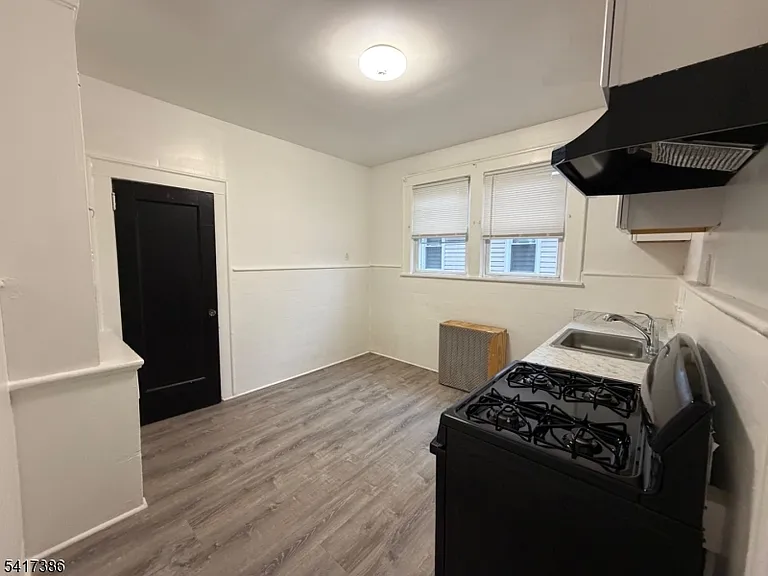 205 Chancellor Ave #1 — Photo 9