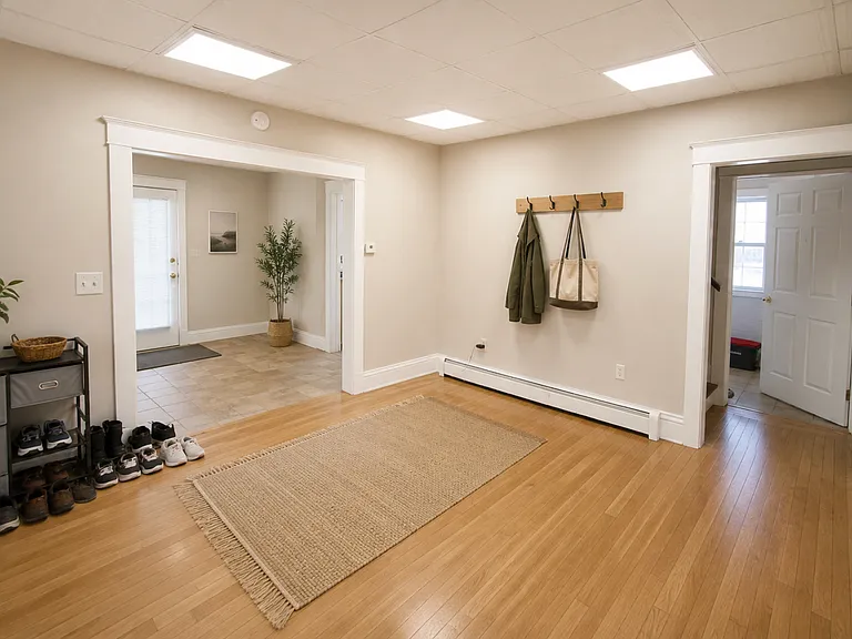 1758 Brentwood Rd — Photo 3