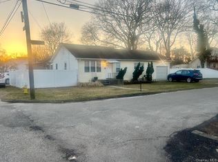 62 Moriches Dr, Mastic Beach, NY 11951