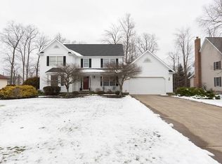 405 Medway Rd, Highland Heights, OH 44143