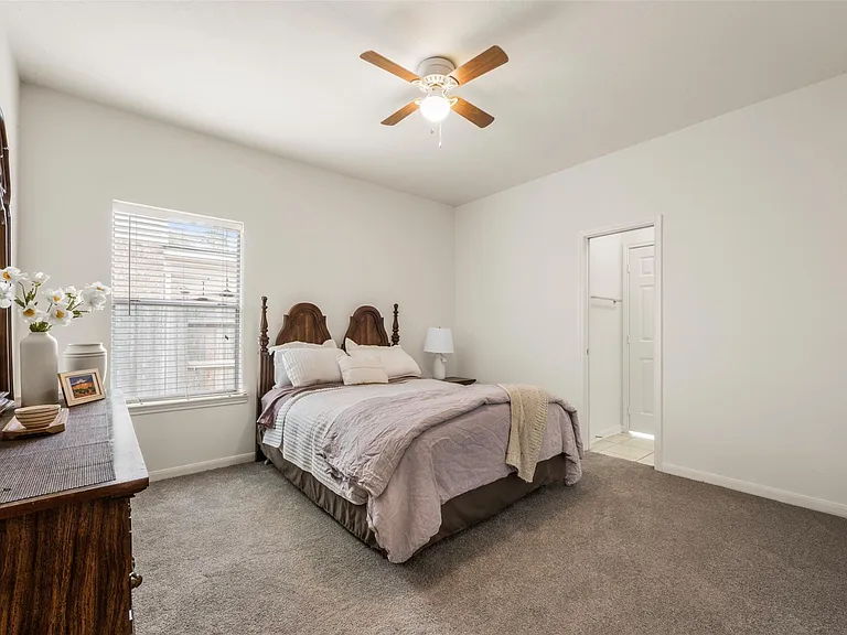 9211 Memorial Hills Dr — Photo 9