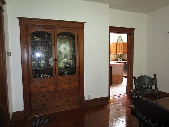 4th image of 45 Highland Ave
