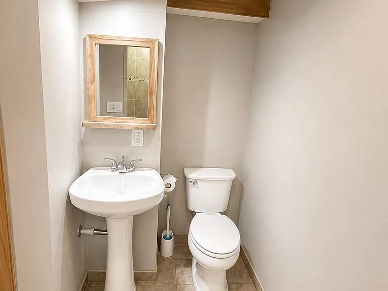 453 Wheeler St N — Photo 19