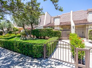 18425 Collins St UNIT B, Tarzana, CA 91356
