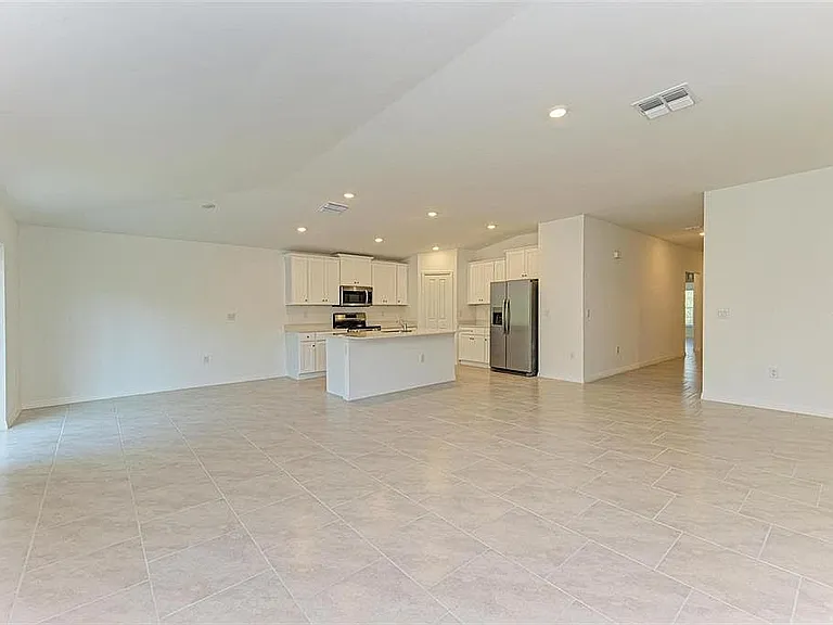 23444 Steeple Ave — Photo 3