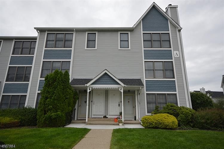 1st image of 152 Heritage Ln #113