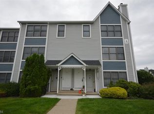 152 Heritage Ln #113, Hamburg, NJ 07419