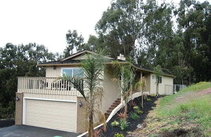 11400 Lochard St photo 1