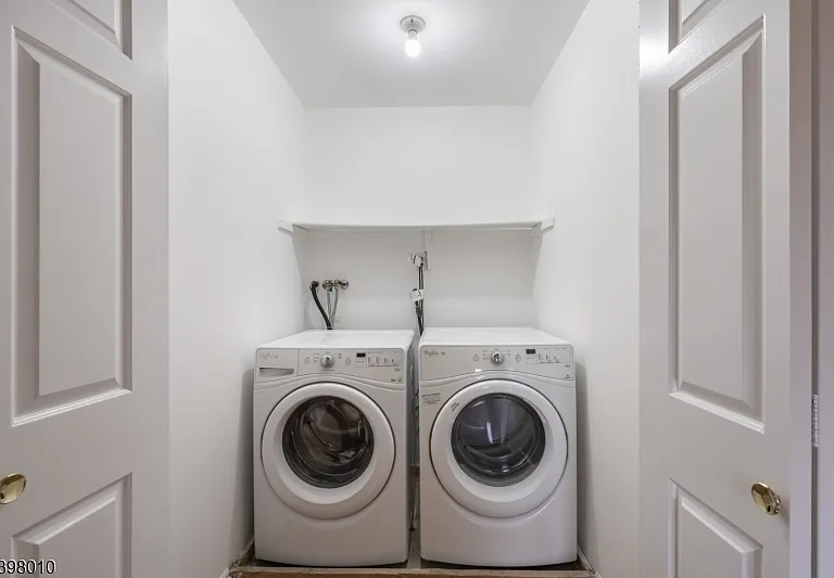 1 Avery Ct — Photo 34