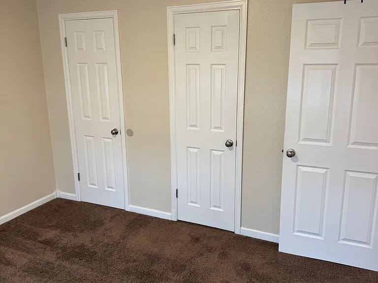 2900 Concord St #205 — Photo 8