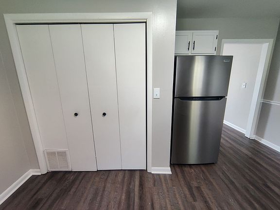 4th image of 702 Roberta Dr Unit B