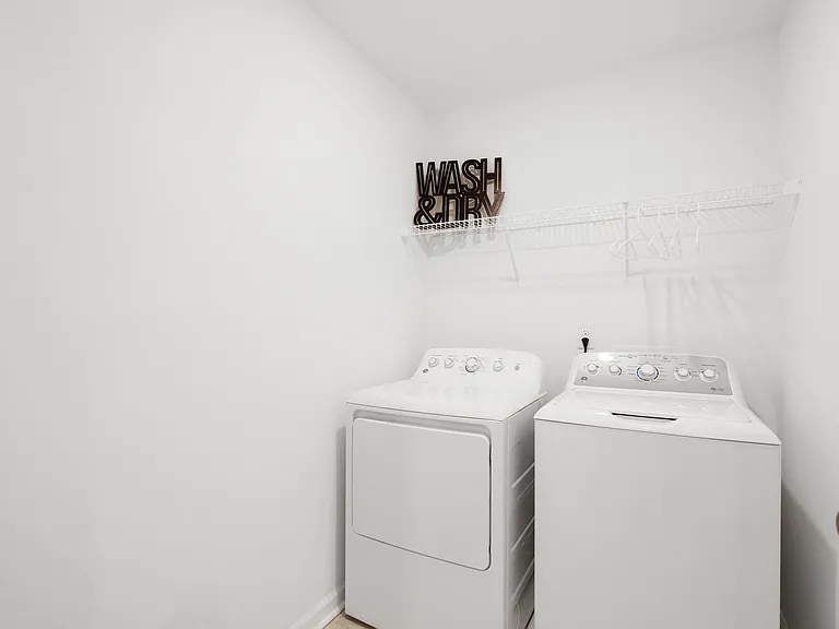 Greystone Townhomes — Photo 18
