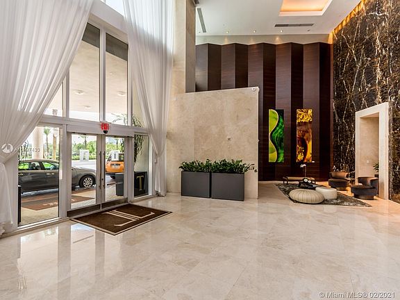 5th image of 16001 Collins Ave APT 1706