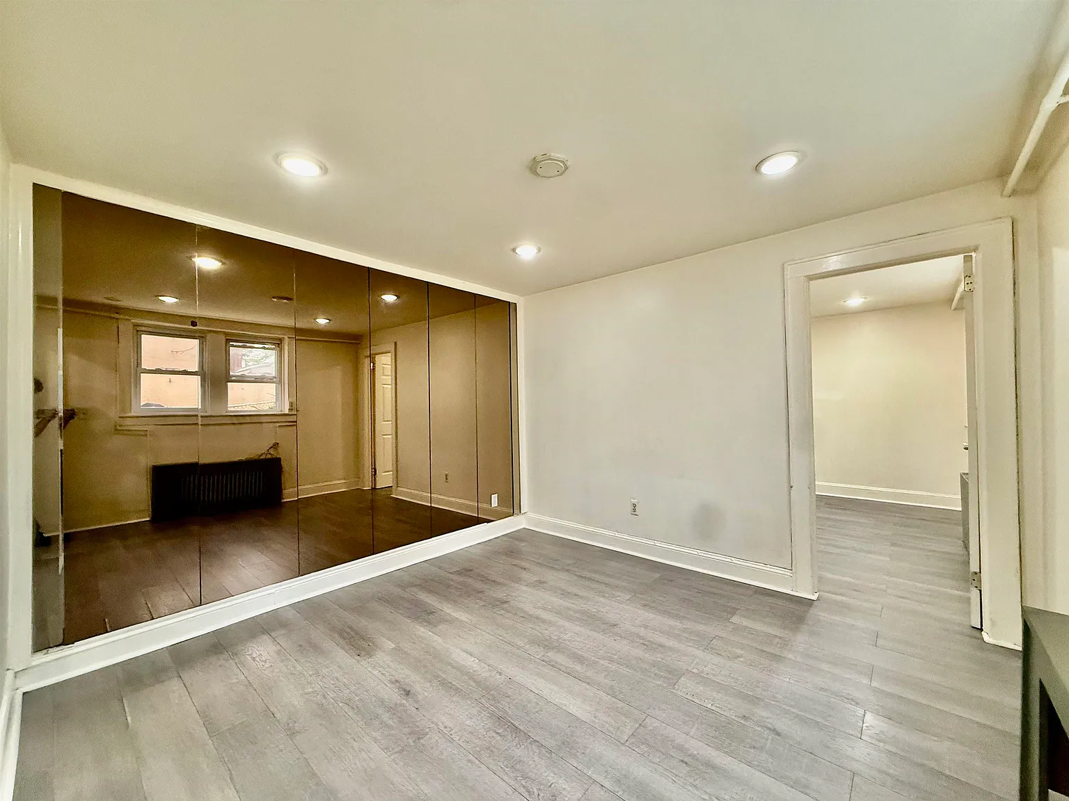 1 bed, 1.0 bath, $1,900 — Photo 4
