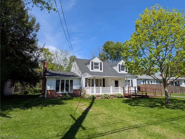 1106 Warren Rd, Newton Falls, OH 44444