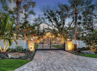1240 Hillview Dr, Sarasota, FL 34239