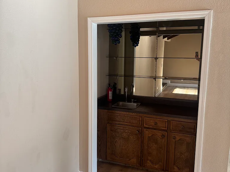 526 E Kelso Ave — Photo 13