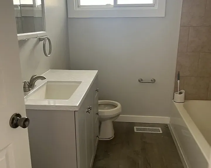 2016 Capri Ave — Photo 3