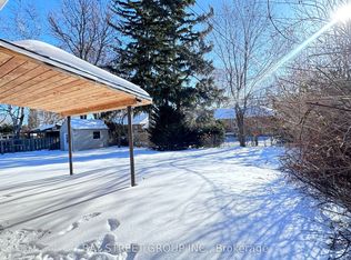 2048 Edinburgh Dr, Burlington, ON L7R 2C9