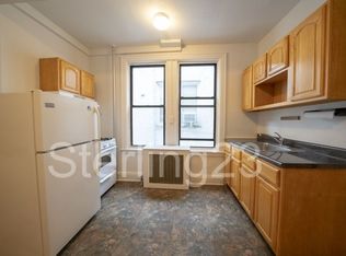 3121 42nd St APT 1R, Astoria, NY 11103